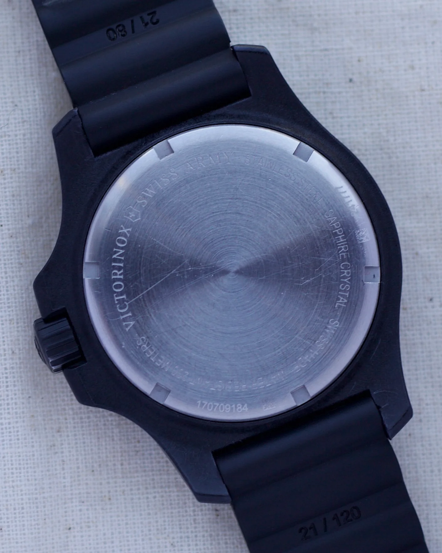 Victorinox INOX Carbon Quartz 241777 43mm - Image 2