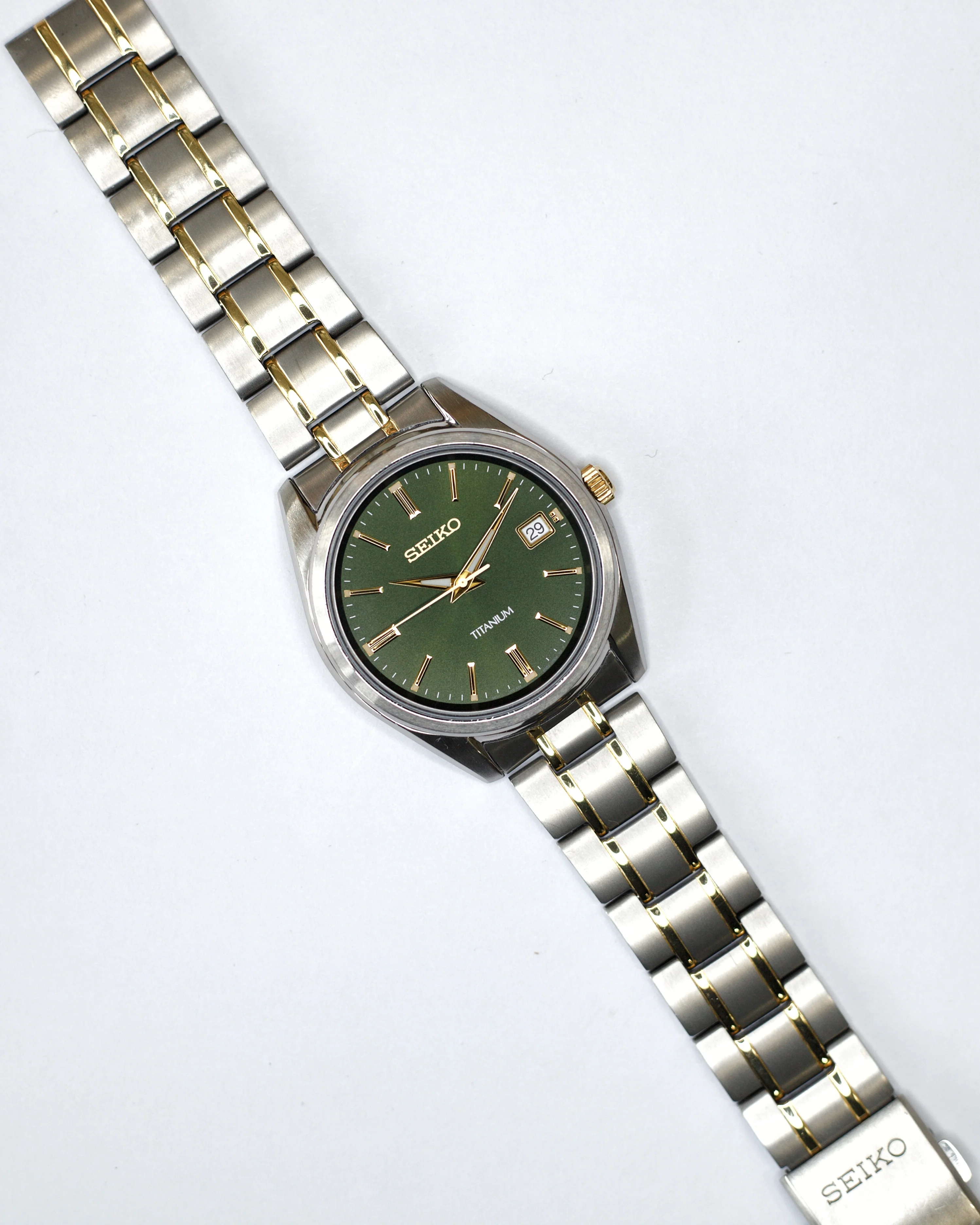 2023 Seiko SUR377 Titanium 40mm - Image 3