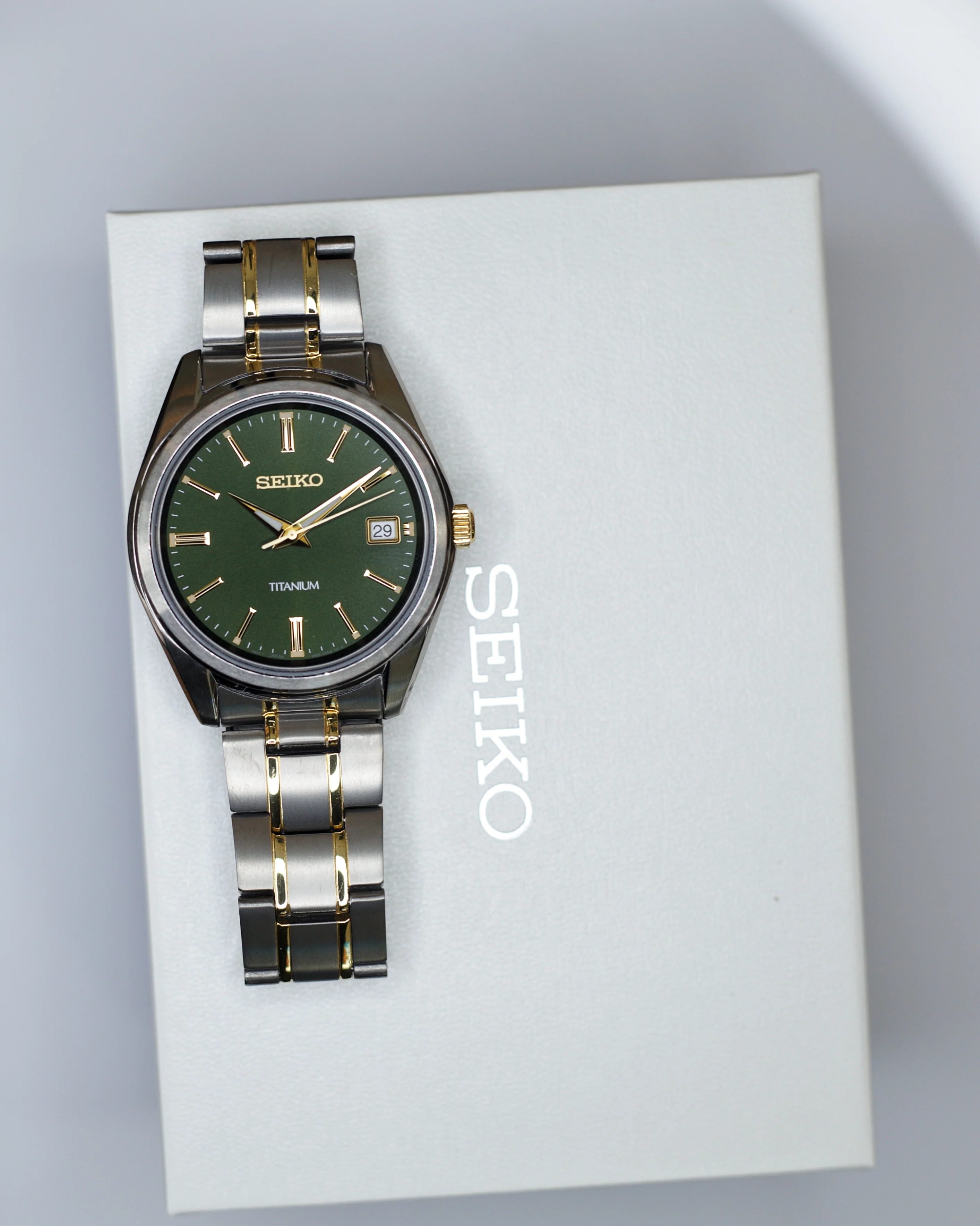 2023 Seiko SUR377 Titanium 40mm - Image 4