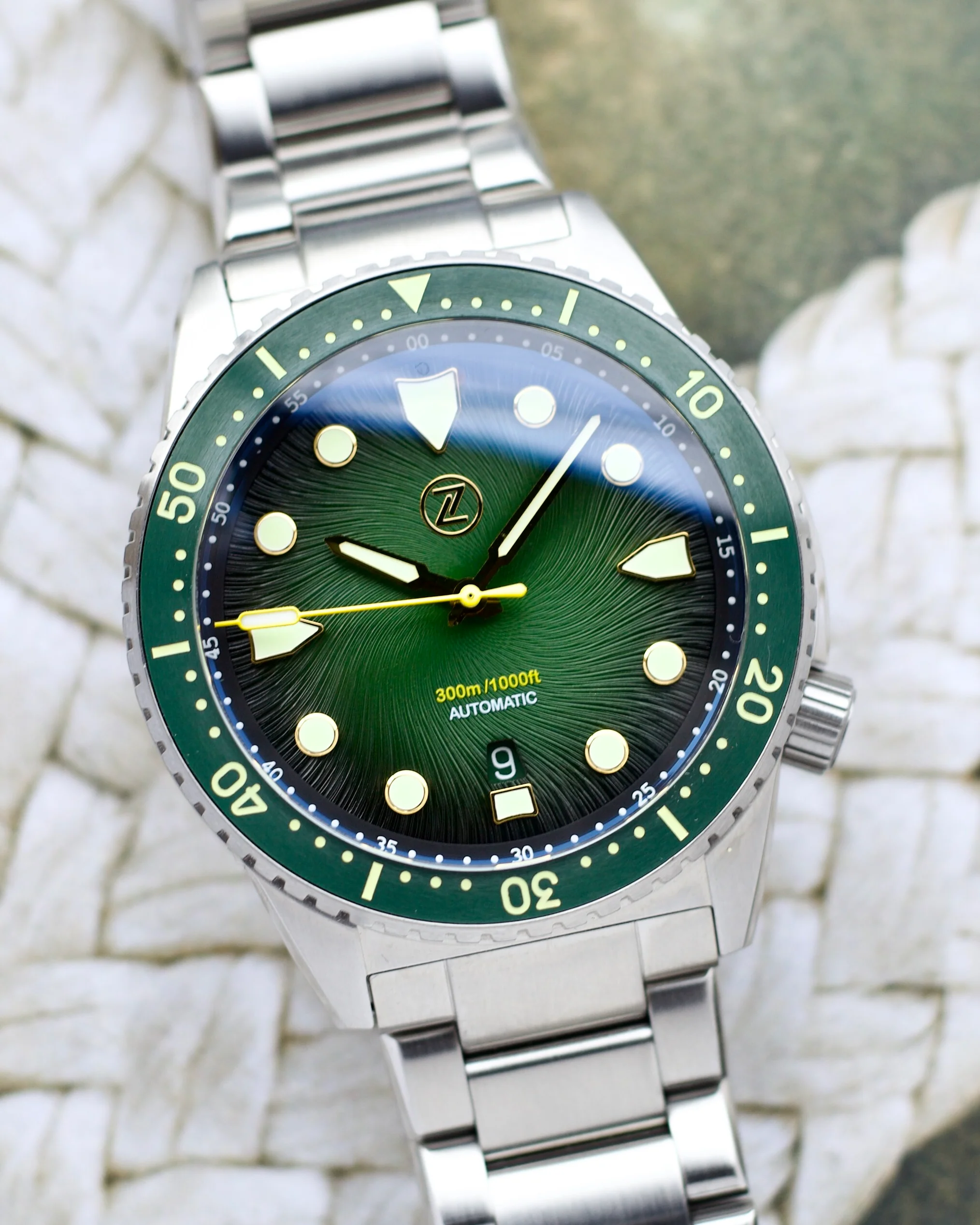2024 Zelos Watches Great White V2 300m 'Antique Green' 43mm